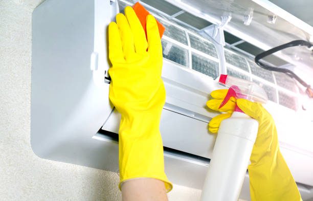 https://www.istockphoto.com/photo/air-conditioner-cleaning-female-hands-in-protective-glooves-wipes-a-conditioner-gm1186589763-334850305?utm_source=pexels&utm_medium=affiliate&utm_campaign=sponsored_photo&utm_content=srp_inline_media&utm_term=chemical%20wash%20air%20conditioner