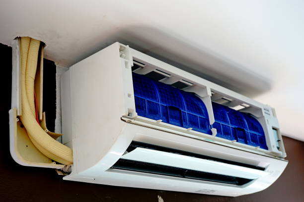 https://www.istockphoto.com/photo/open-cover-of-air-conditioner-on-wall-in-room-gm1219559106-356778002?utm_source=pexels&utm_medium=affiliate&utm_campaign=sponsored_photo&utm_content=srp_inline_media&utm_term=non-inverter%20aircon