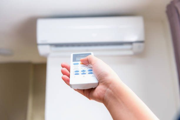 https://www.istockphoto.com/photo/close-up-view-of-hand-operating-air-conditioner-remote-control-gm919430344-252804662?utm_source=pexels&utm_medium=affiliate&utm_campaign=sponsored_photo&utm_content=srp_inline_media&utm_term=aircon%20energy